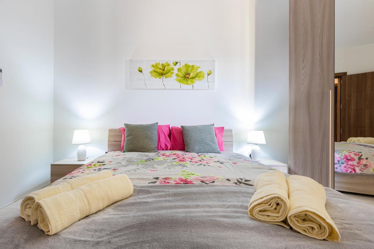H2 -Modern And Spacious 3 Bedroom Apartment San Gwann Bagian luar foto