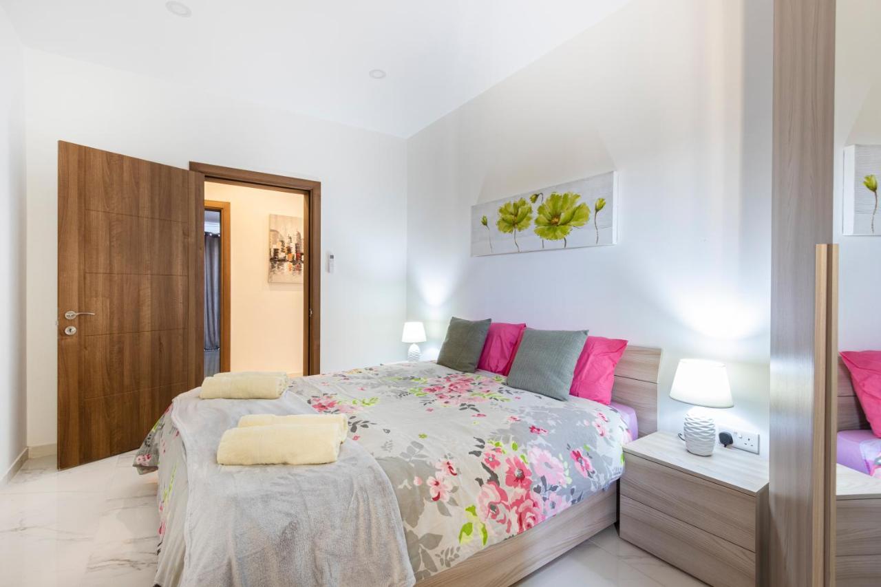 H2 -Modern And Spacious 3 Bedroom Apartment San Gwann Bagian luar foto