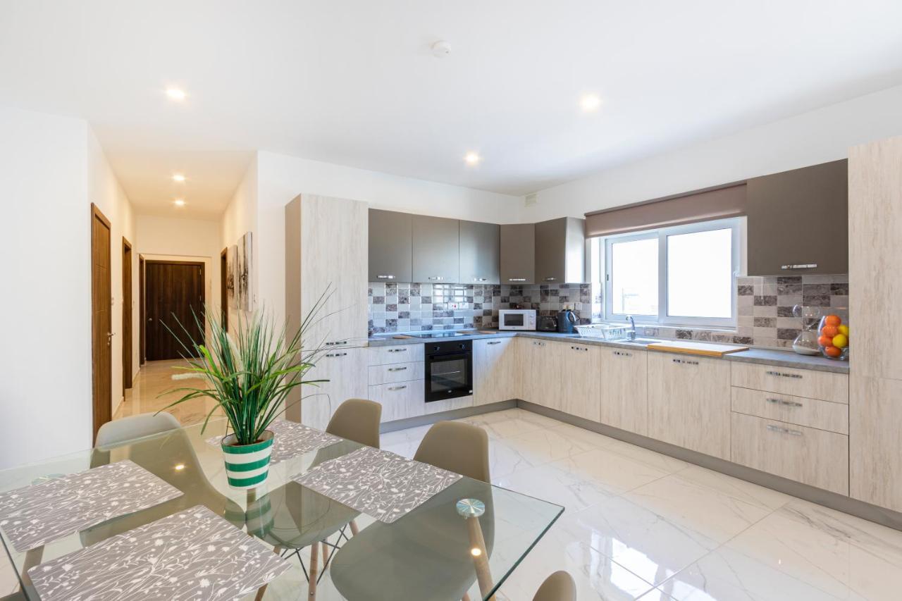 H2 -Modern And Spacious 3 Bedroom Apartment San Gwann Bagian luar foto