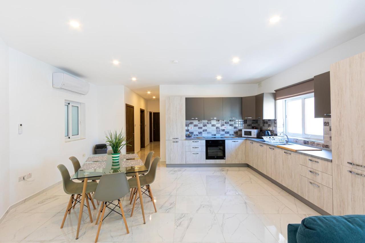 H2 -Modern And Spacious 3 Bedroom Apartment San Gwann Bagian luar foto