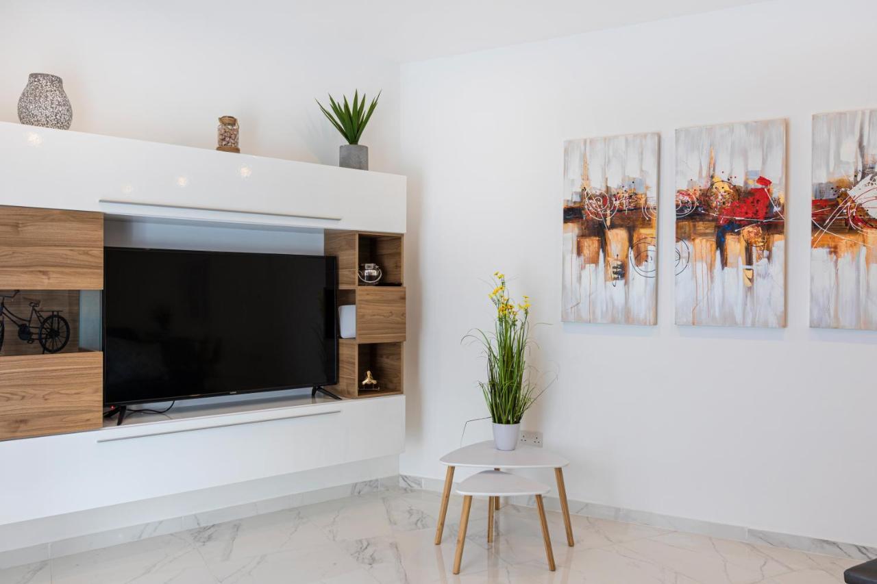 H2 -Modern And Spacious 3 Bedroom Apartment San Gwann Bagian luar foto